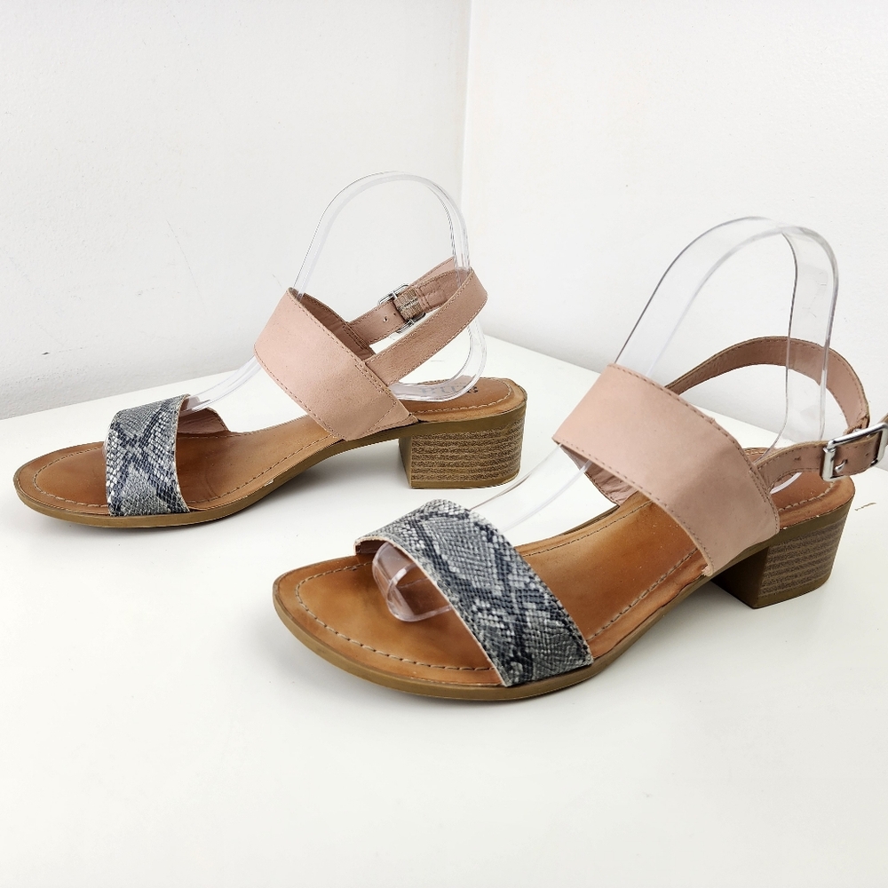 ANA Stylish Women  Block Heel Sandals Cream and Snake Print Size 9M